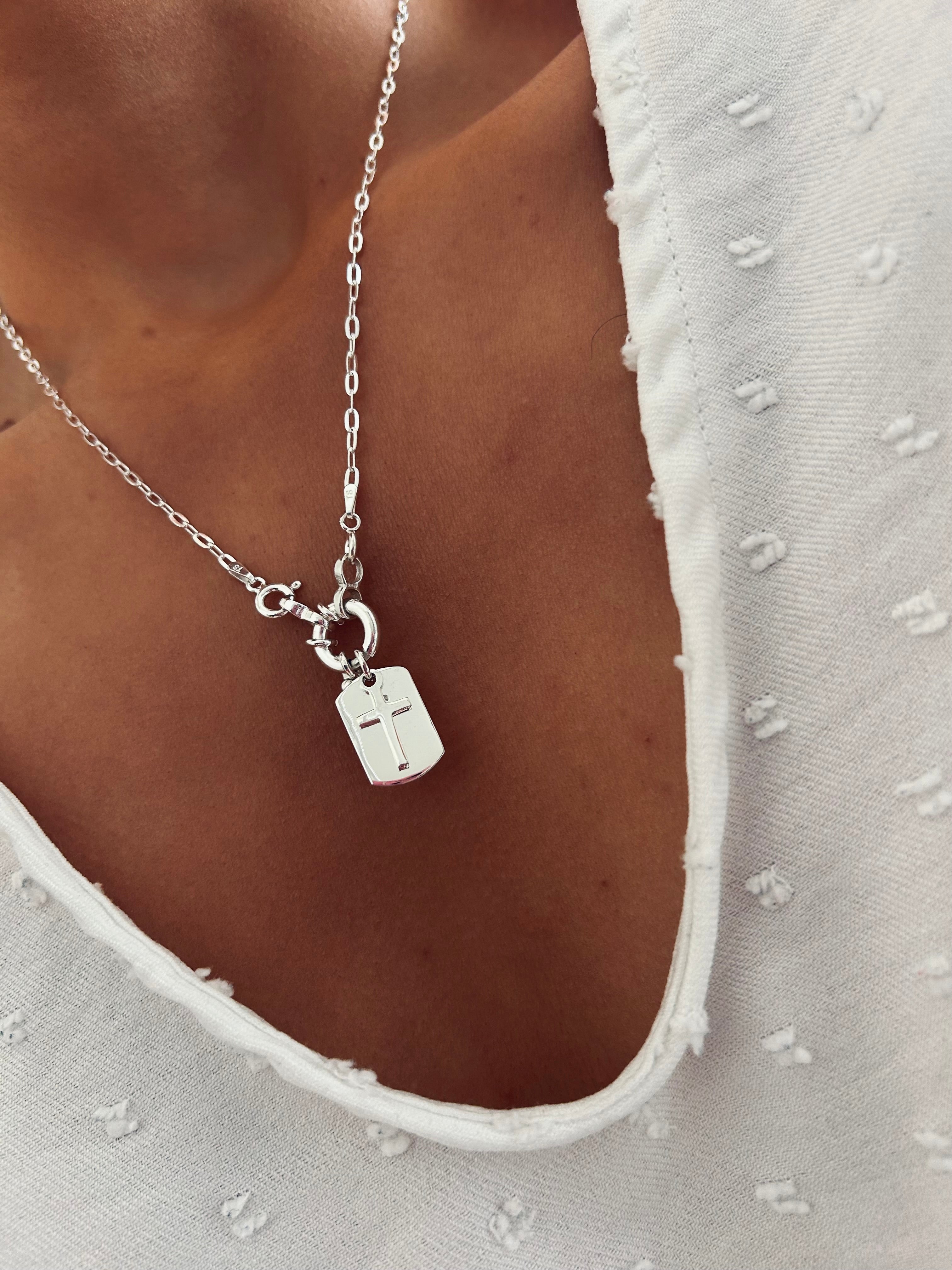 COLLAR PLACA PROTECTORA CRUZ PLATA 925