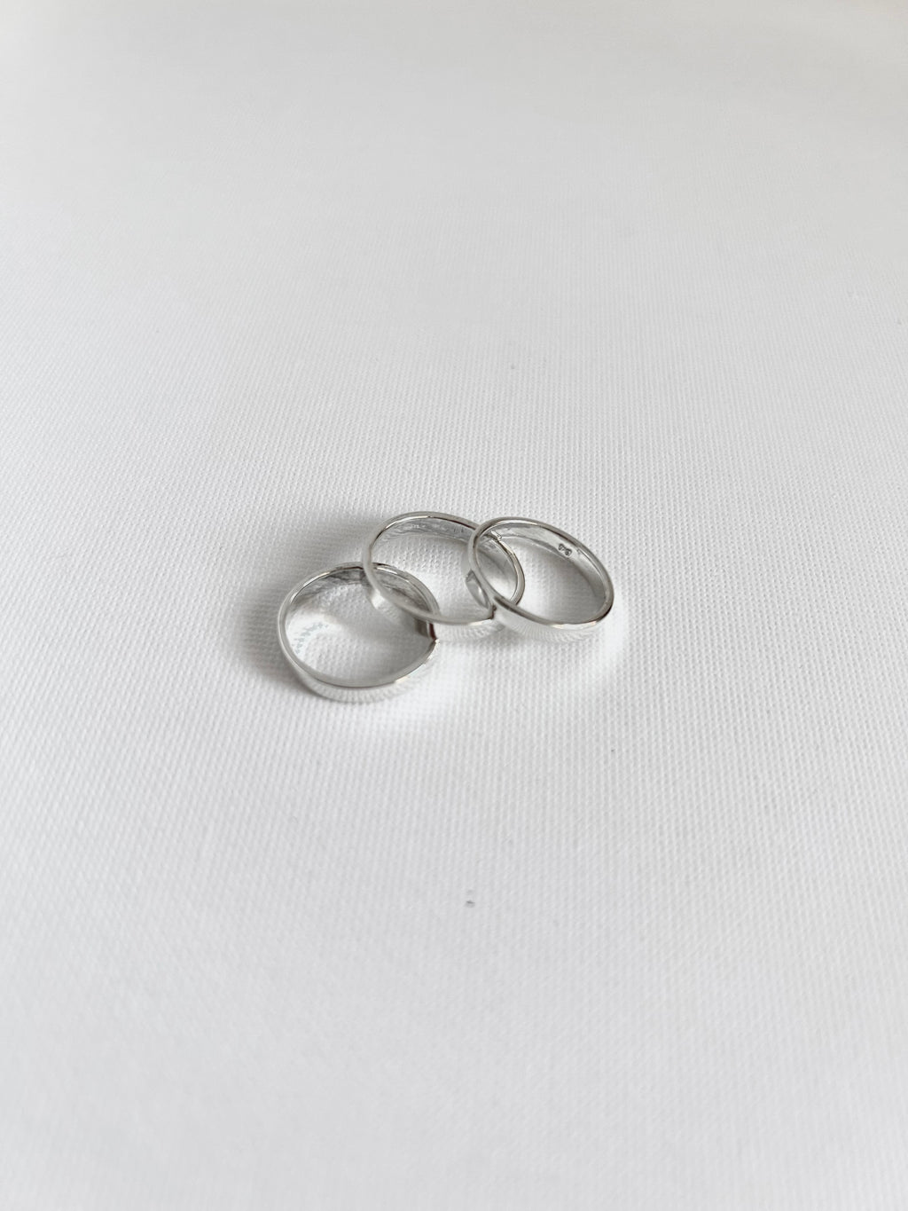 ANILLO MARÍA EMILIA LISO PLATA 925