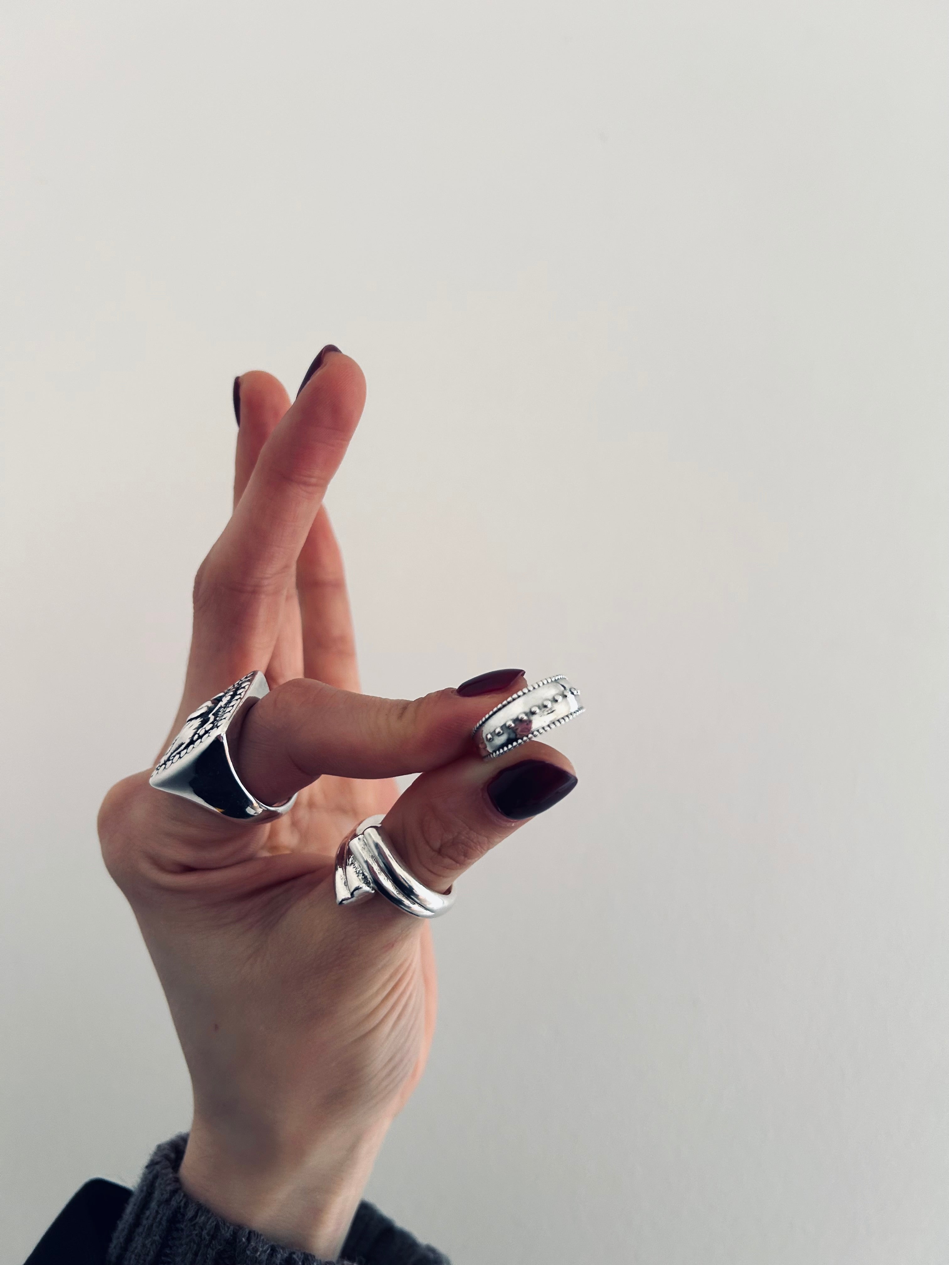 ANILLO BASIC NOT PLATA 925