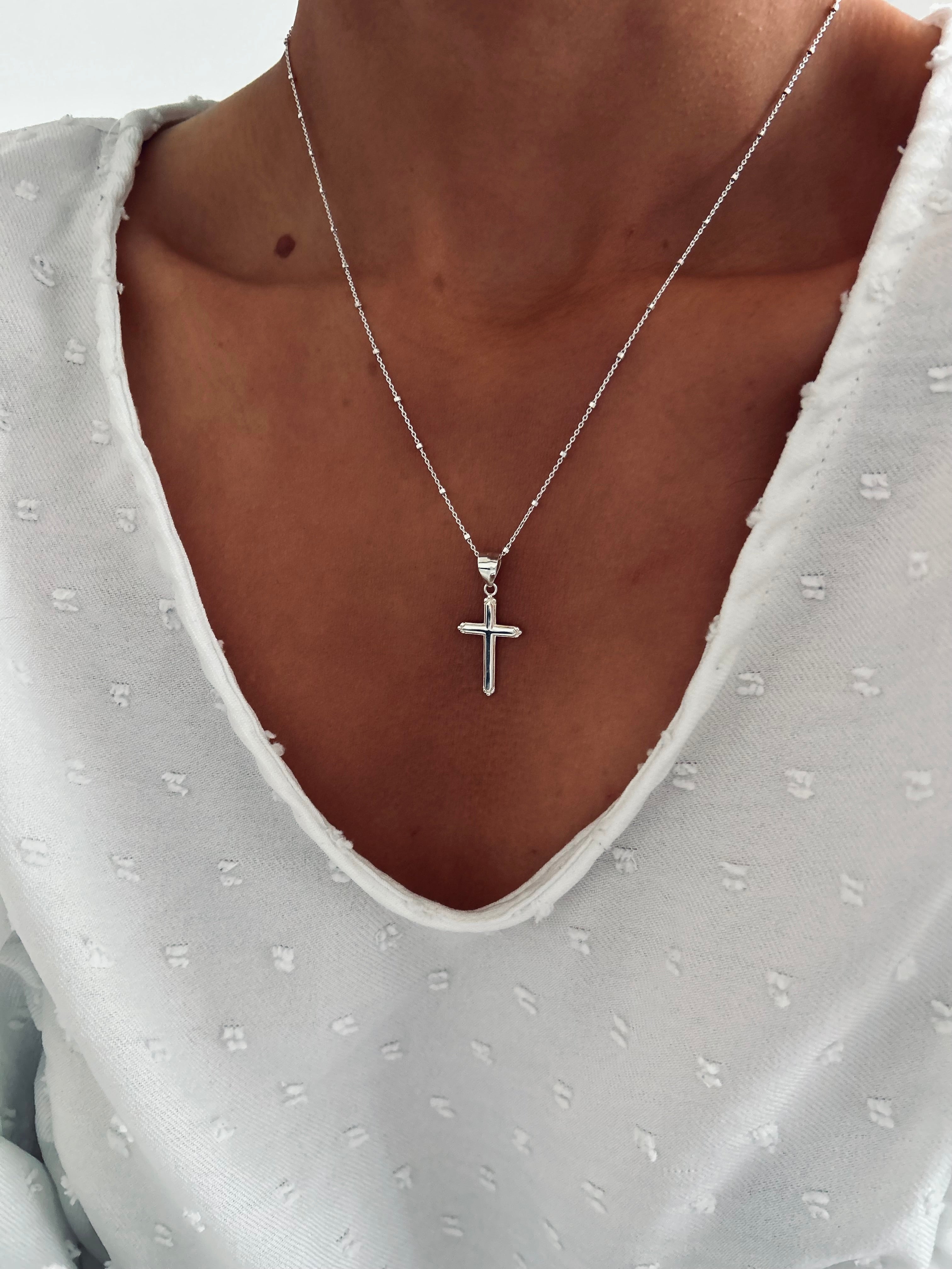 COLLAR CRUZ LA MARÍA PROTECCIÓN PLATA 925
