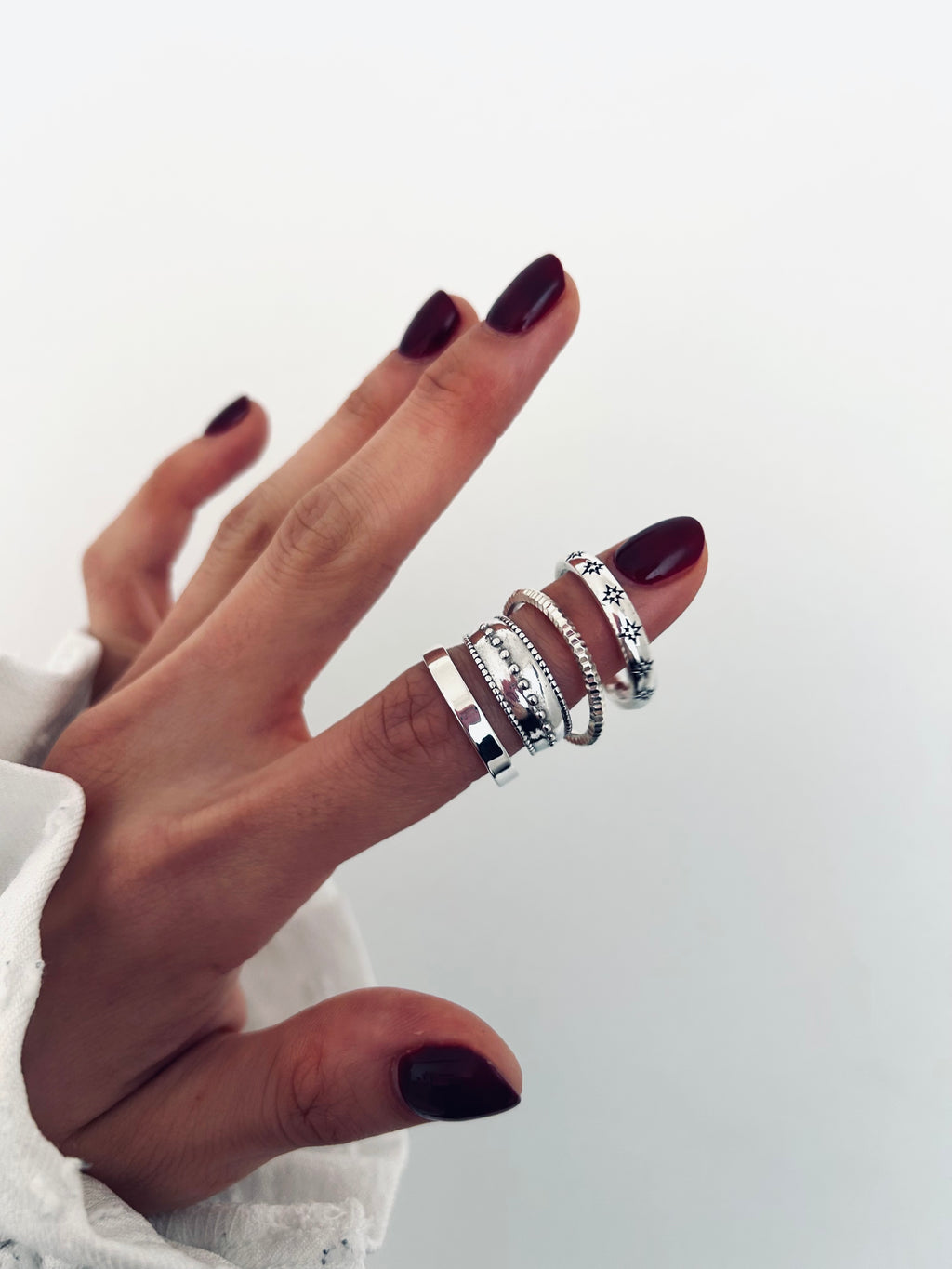 ANILLO BASIC NOT PLATA 925