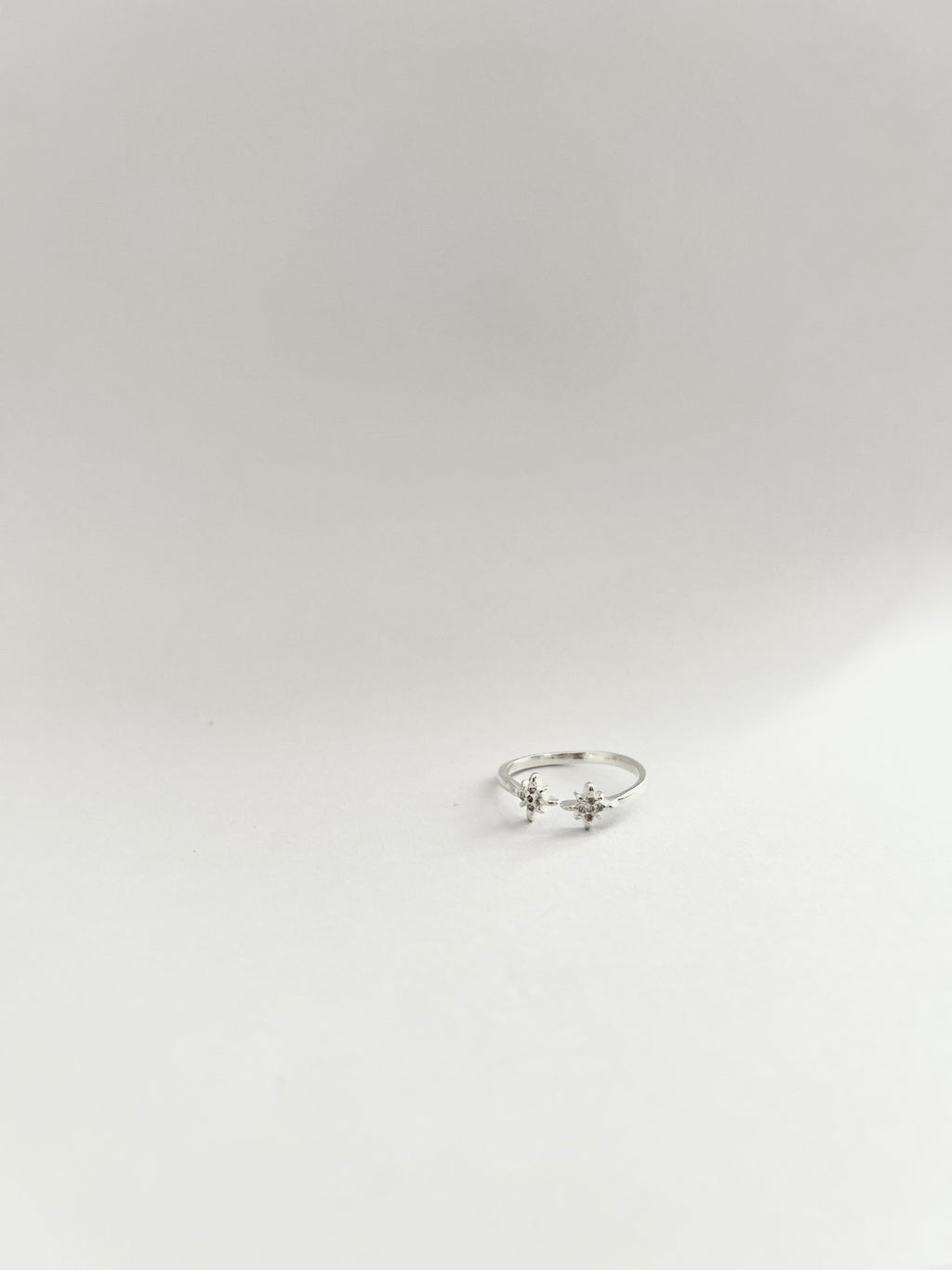 ANILLO DESTELLOS DE LUZ PLATA 925 AJUSTABLE