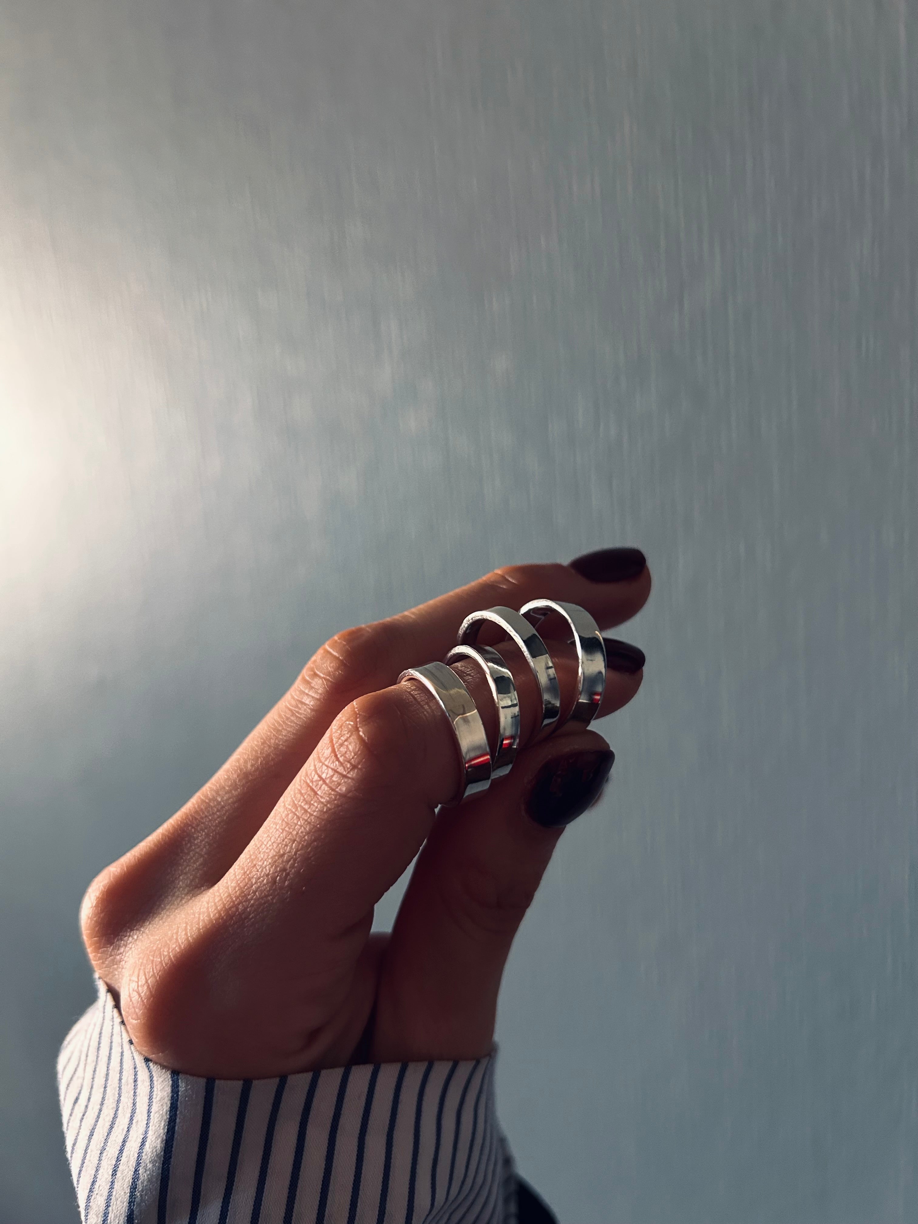 ANILLO MARÍA EMILIA LISO PLATA 925
