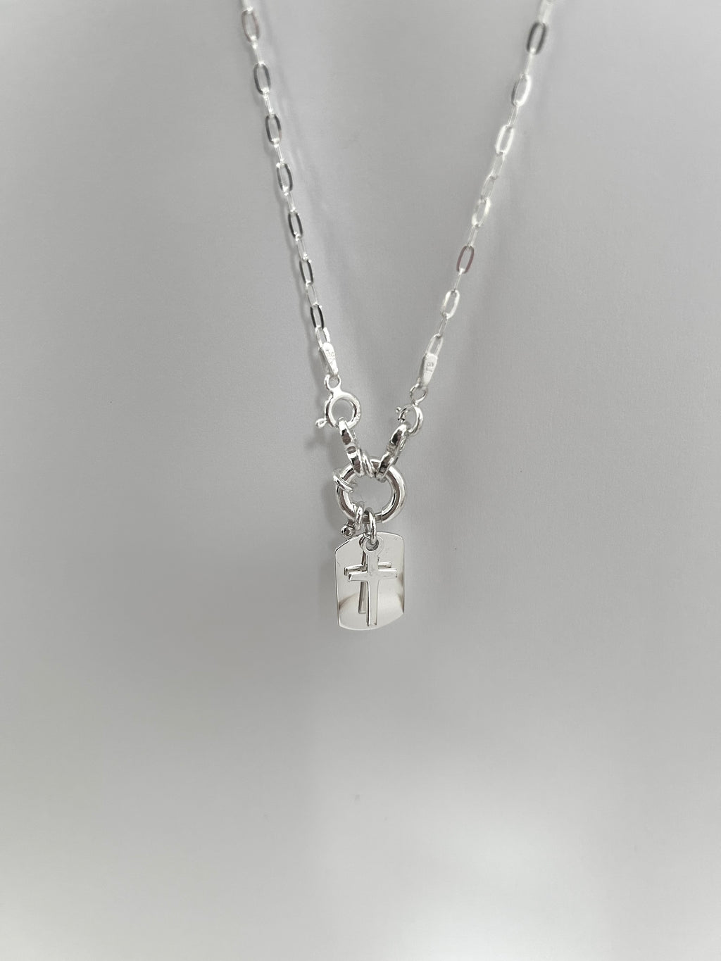 COLLAR PLACA PROTECTORA CRUZ PLATA 925