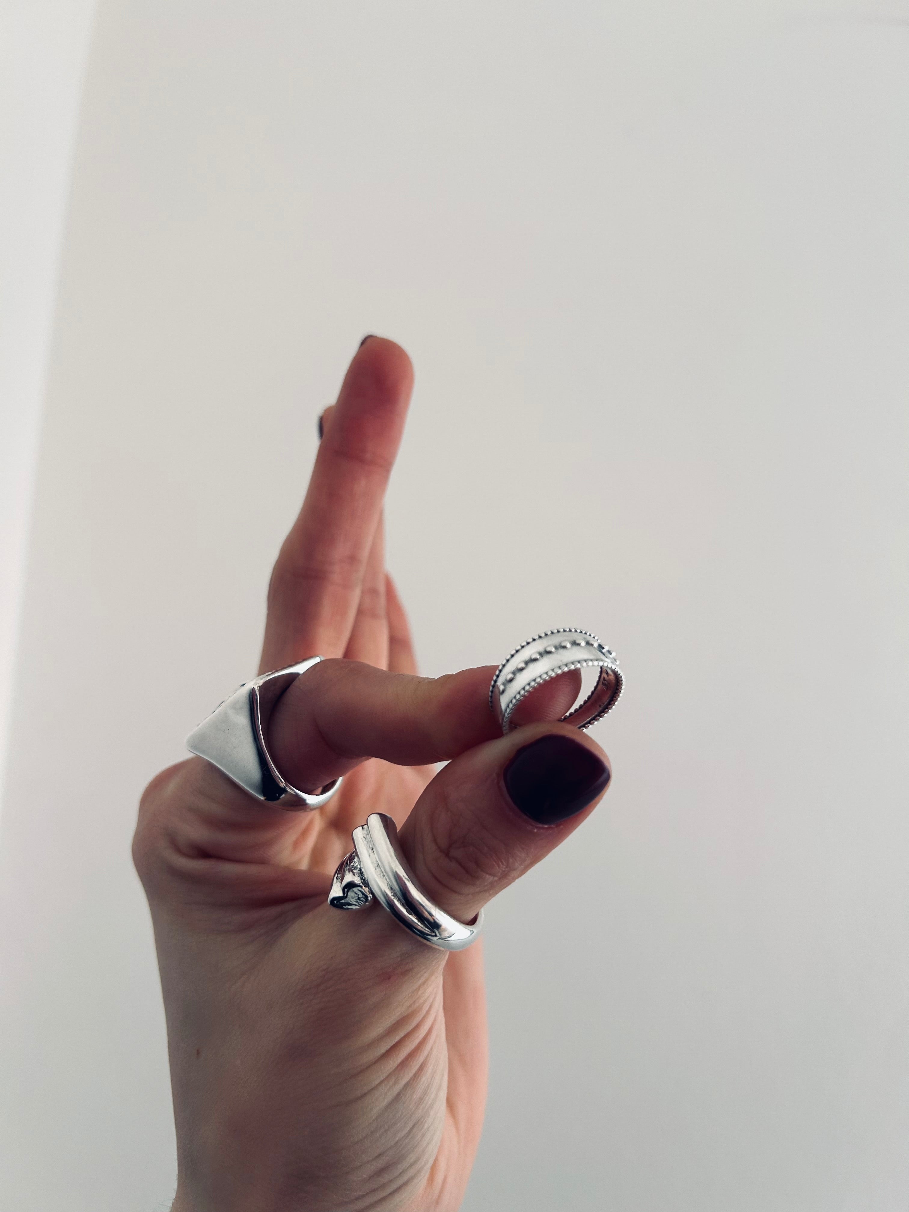 ANILLO BASIC NOT PLATA 925
