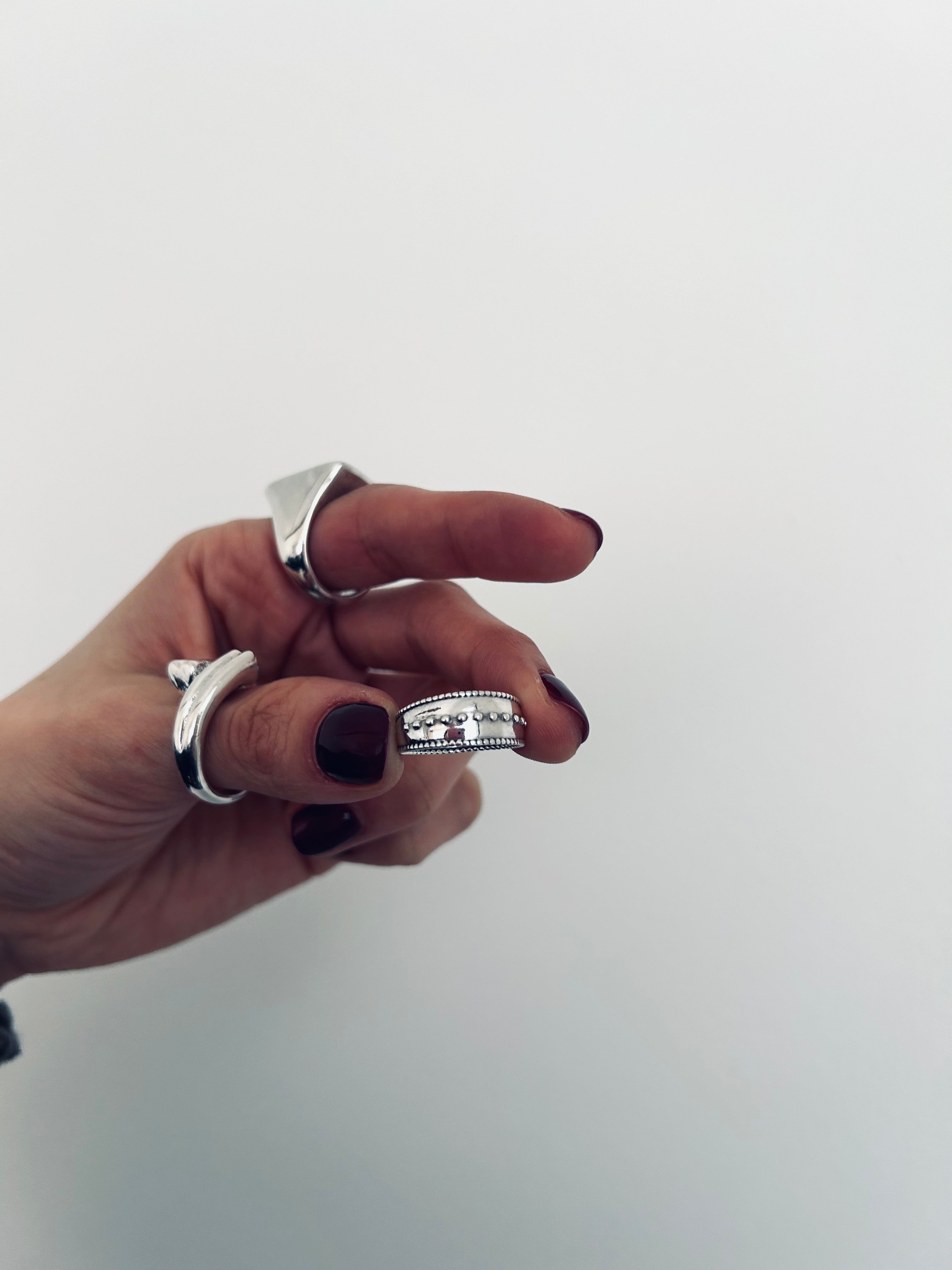 ANILLO BASIC NOT PLATA 925