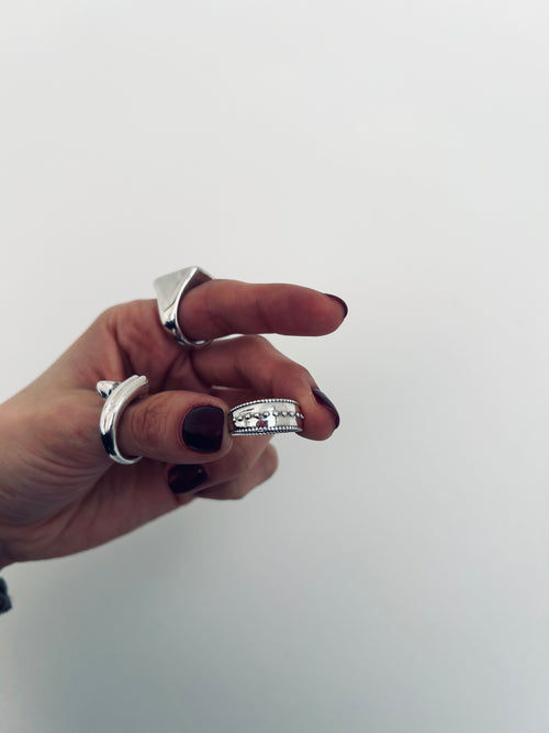 ANILLO BASIC NOT PLATA 925