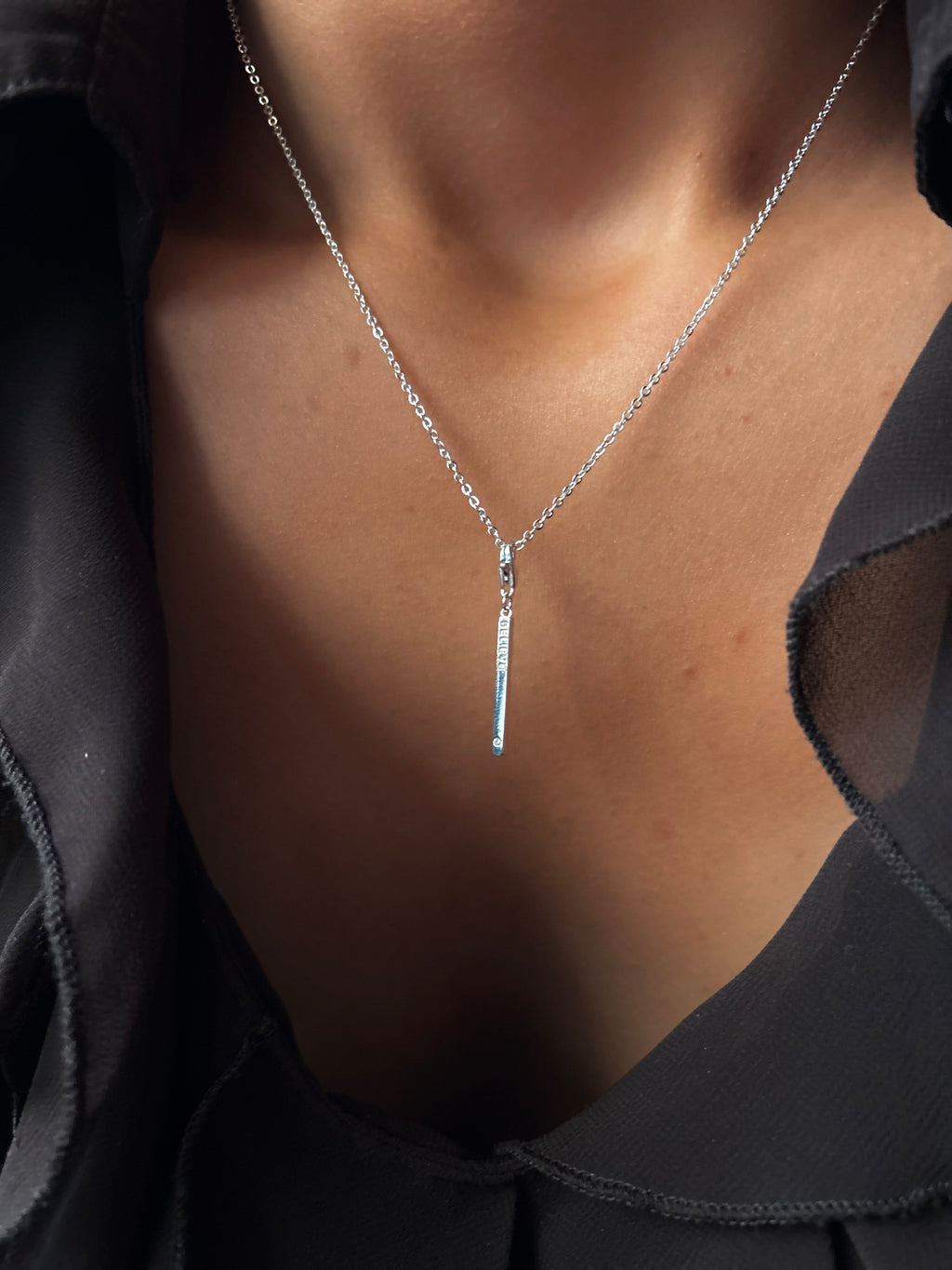 COLLAR LINGOTE BELIEVE PLATA 925